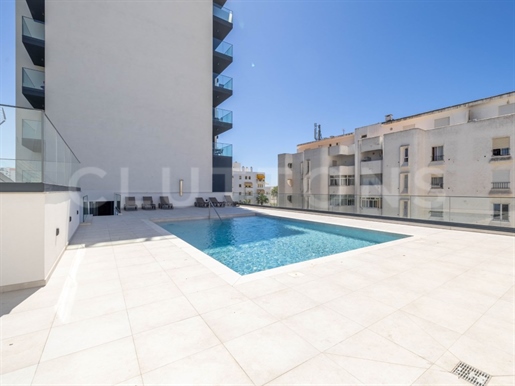 Quarteira - 2 bedroom apartment in a private condominium with swimming pool