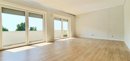 Appartement 3 Chambres | Garage | Rénové | Coimbra