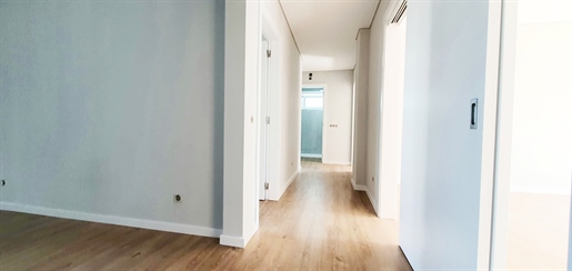 Appartement 3 Chambres | Garage | Rénové | Coimbra
