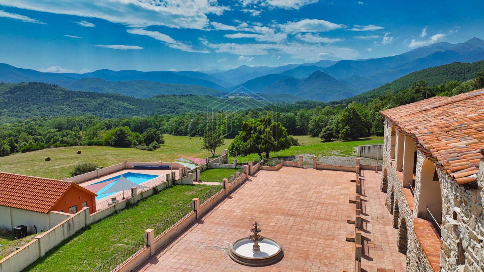 Character Mas In The Heart Of Vallespir – 39 Hectares Of Private Nature