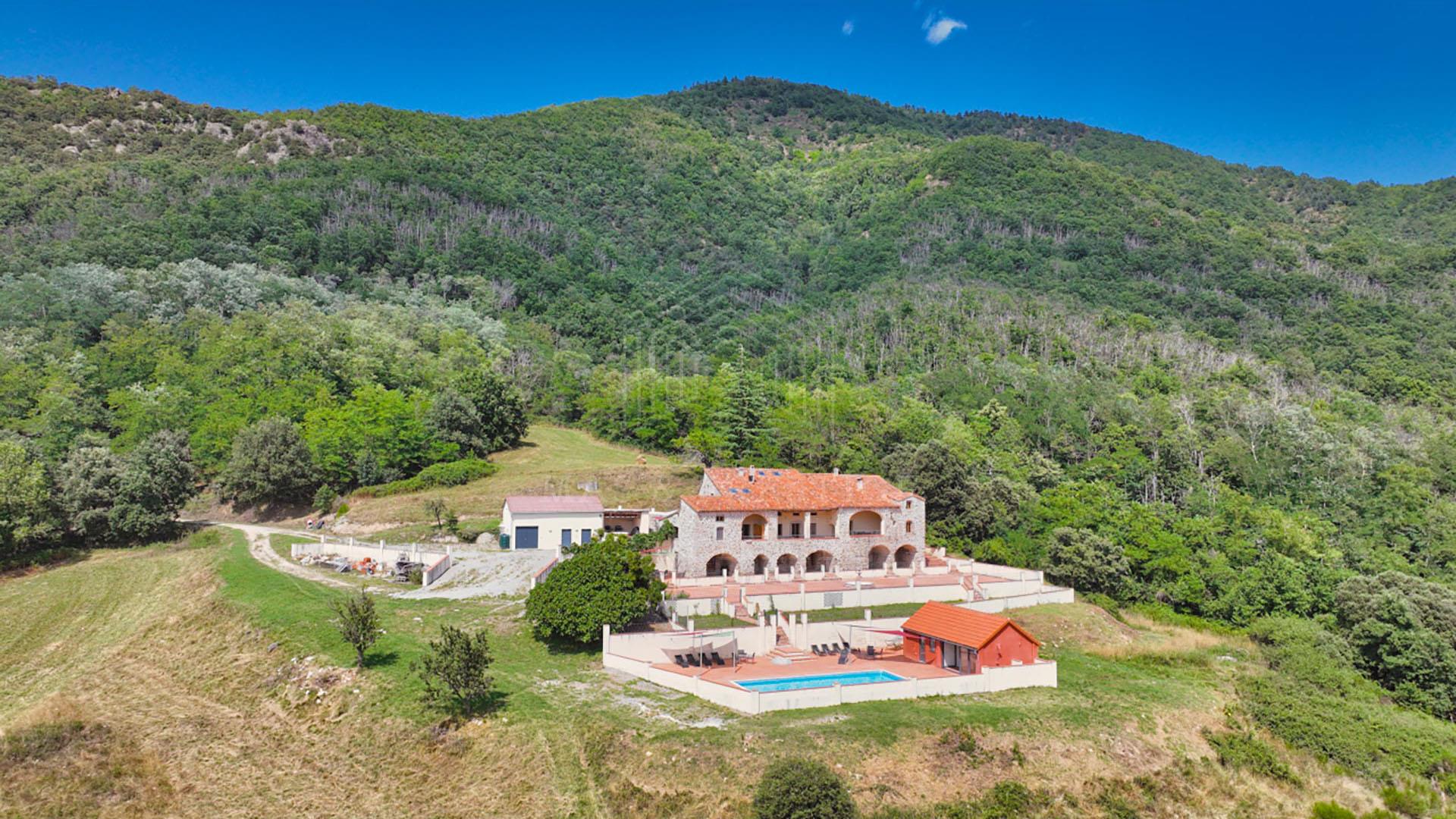 Character Mas In The Heart Of Vallespir – 39 Hectares Of Private Nature