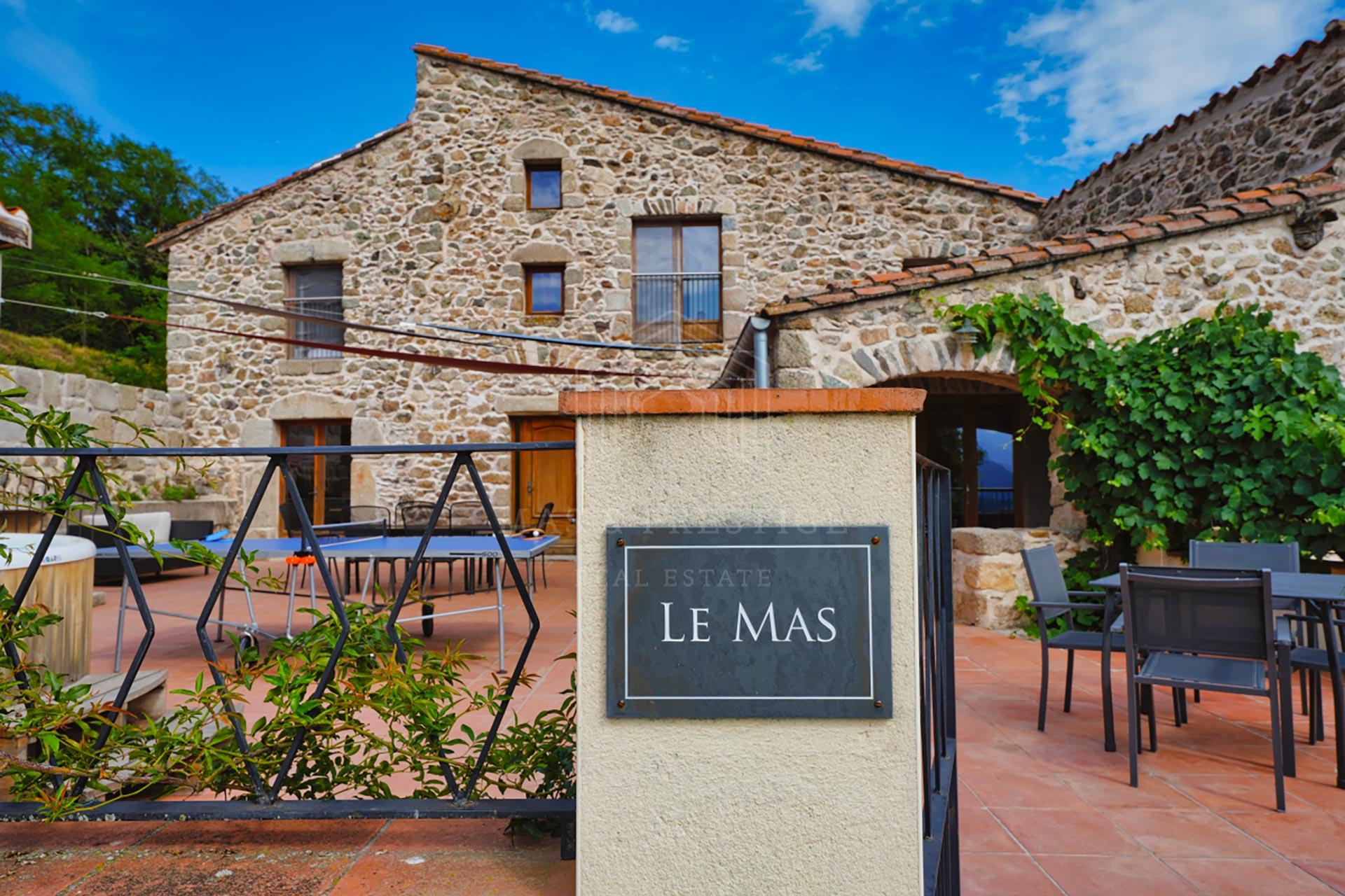 Character Mas In The Heart Of Vallespir – 39 Hectares Of Private Nature