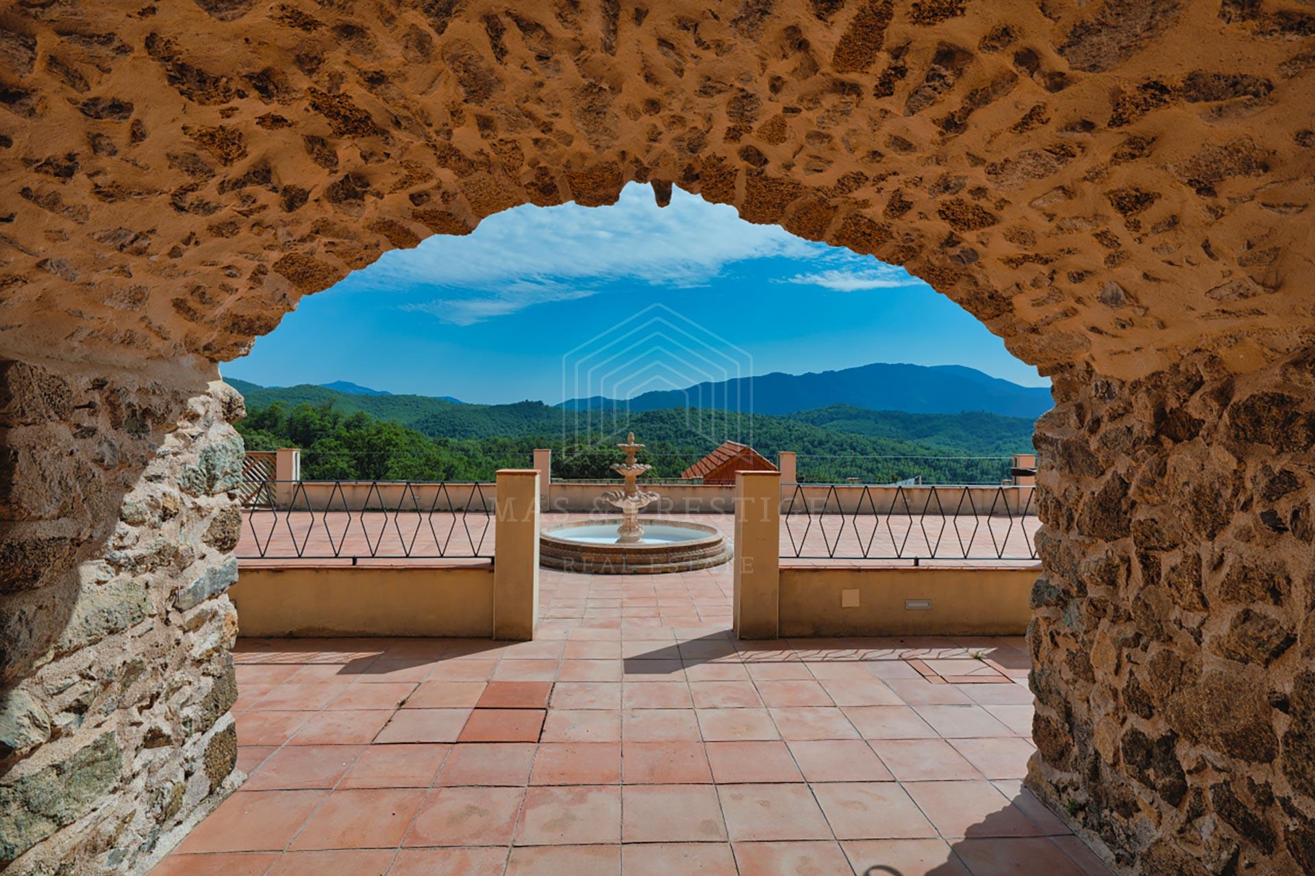 Character Mas In The Heart Of Vallespir – 39 Hectares Of Private Nature