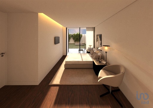 Appartement T2 à Porto de 101,00 m²