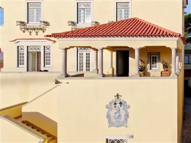 2 bedroom apartment plus annex with private pool and private garden in Estoril center