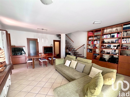 Vente maison individuelle / Villa 130 m² - 2 chambres - Montecosaro