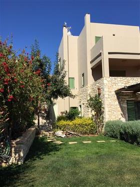 Красивый комплекс из 3 квартир возле моря-Лигария, Крит