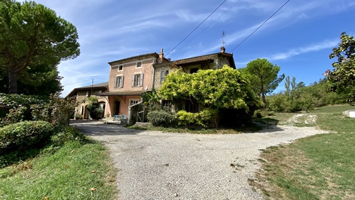 Agricultural property on 15 hectares in the heart of the Drome