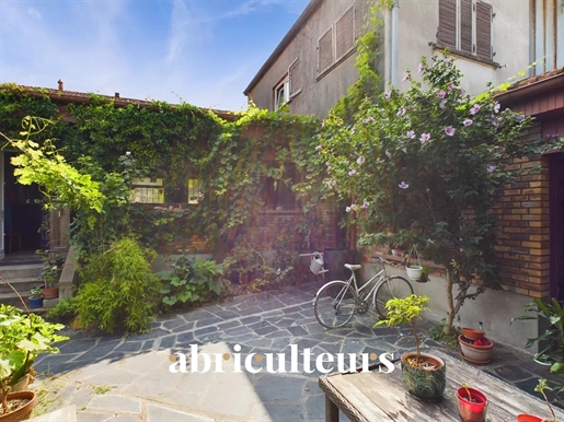 Pantin - House - 6 Rooms - 4 Bedrooms - 175M2 - € 1 150 000
