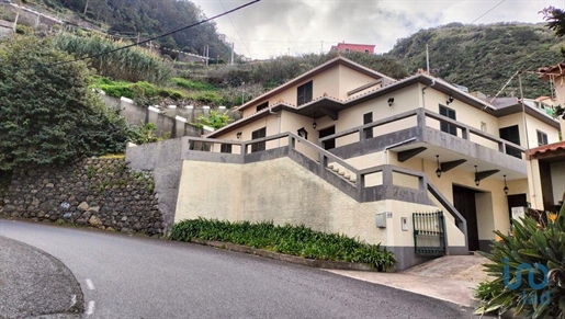 Casa / Villa T5 em Madeira de 136,00 m²