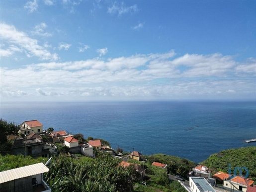 Home / Villa with 3 Rooms in Madeira with 231,00 m²