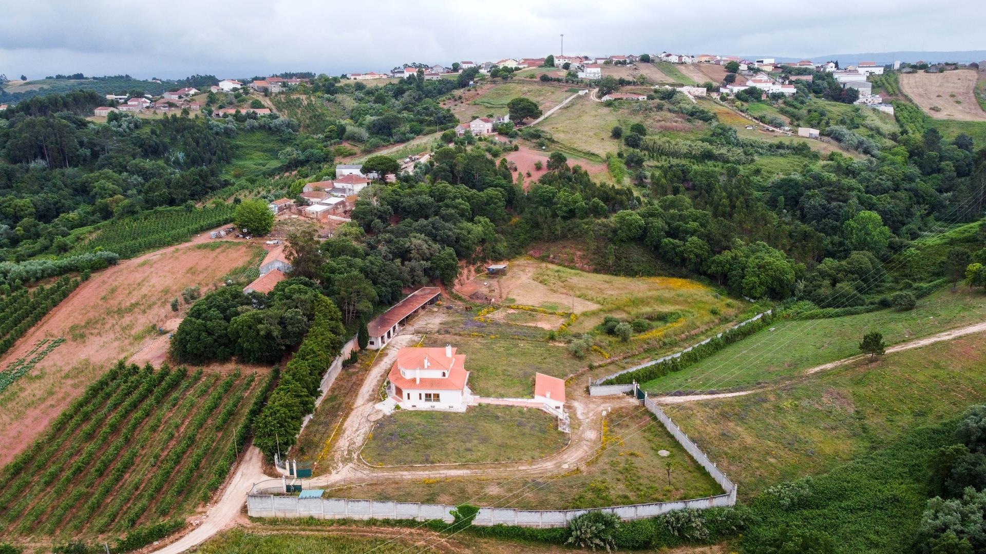Turquel Estate | 6 Br Countryside House with 3 Hectares of land | Alcobaça | Silver Coast