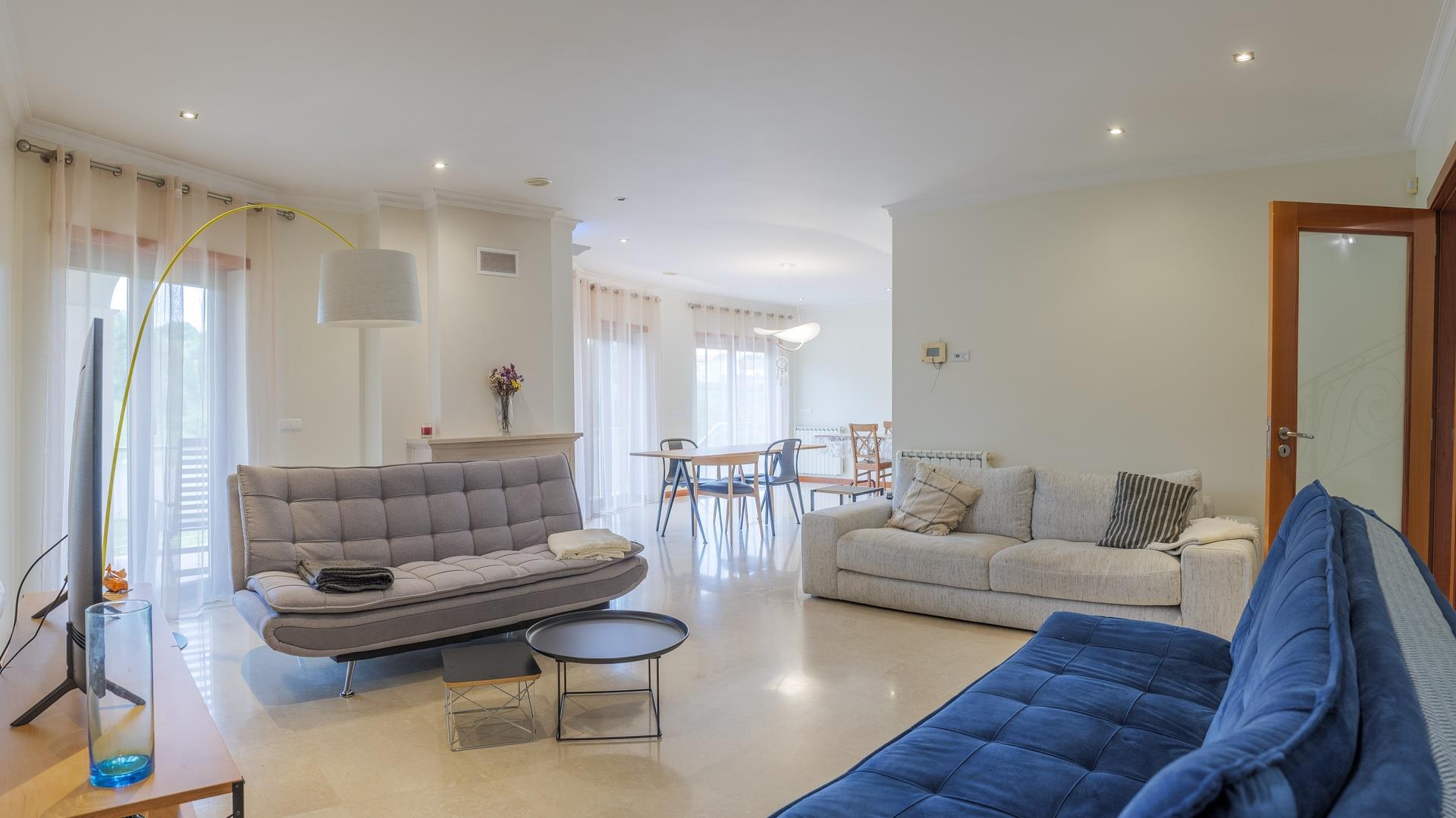 Turquel Estate | 6 Br Countryside House with 3 Hectares of land | Alcobaça | Silver Coast
