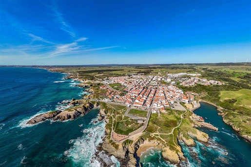 Moradia Arquitetónica de Sonho a 200 Metros da Praia