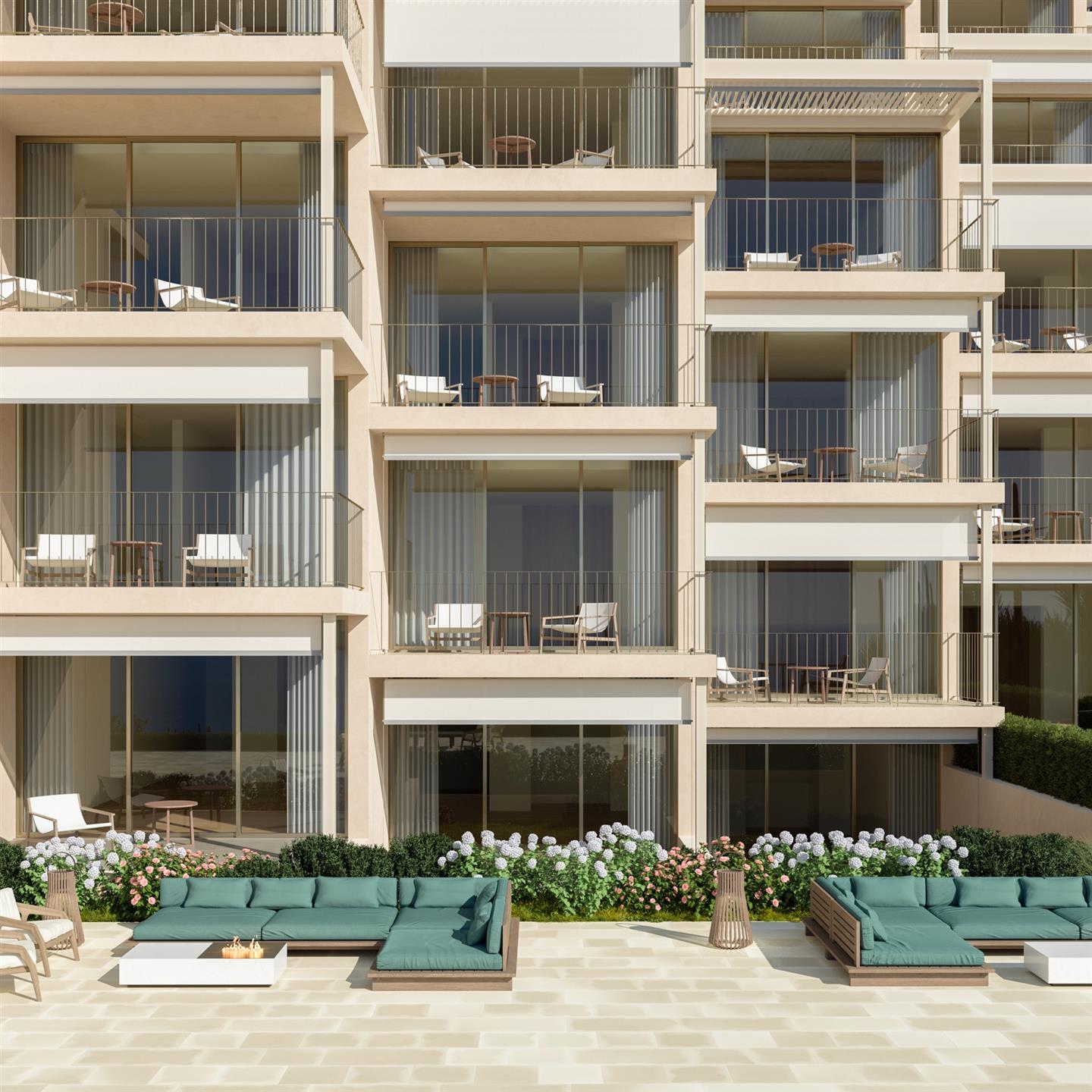 Sophisticated Seafront Living | 2 Bedrooms Duplex