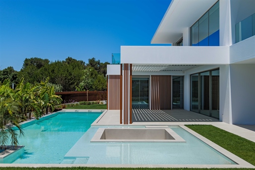 Modern Design Villa | Close To Nature and Sea | 6 - Suites | Spa & Gym | Wine Cellar |