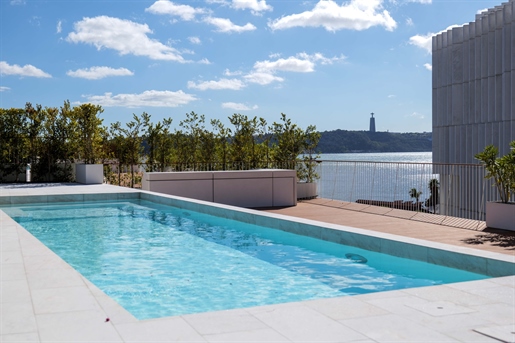 A Penthouse Mais Exclusiva de Lisboa |Ampla cobertura com piscinas| Vista de tirar o fôlego