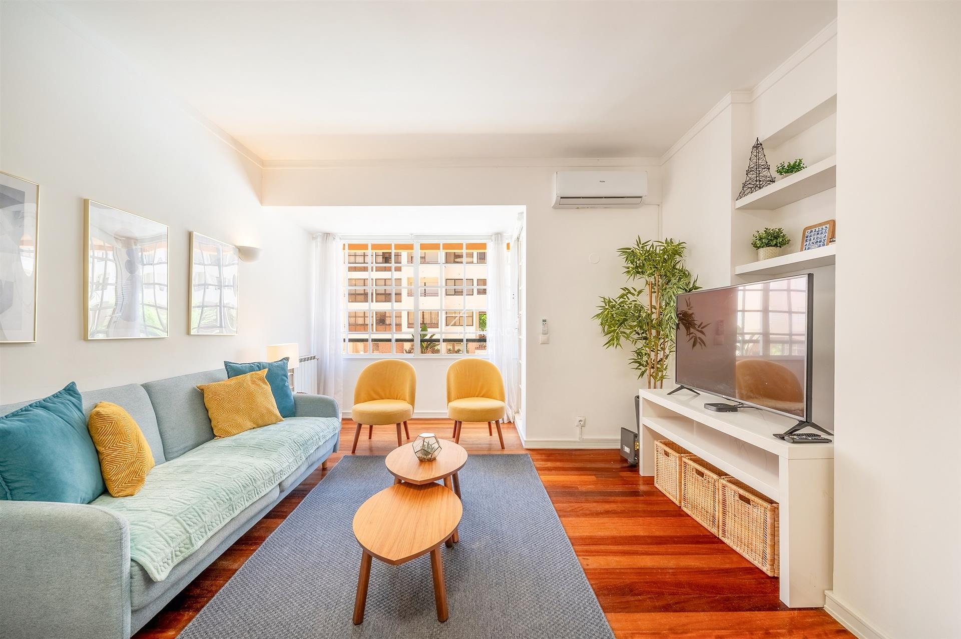 Kant-En-Klaar appartement met 2 slaapkamers te koop in Bairro do Rosário, Cascais - met zwembad, gar