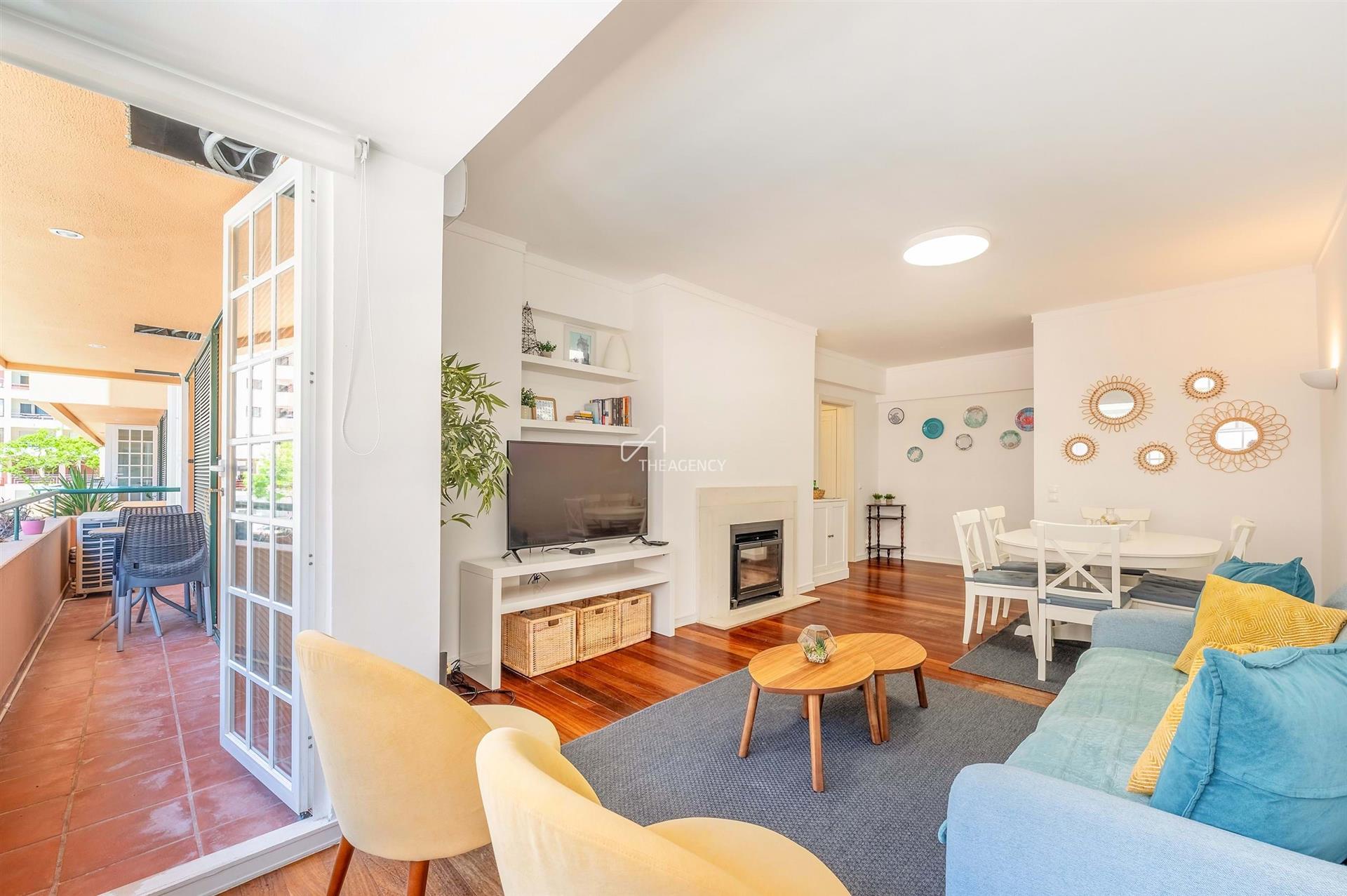 Kant-En-Klaar appartement met 2 slaapkamers te koop in Bairro do Rosário, Cascais - met zwembad, gar
