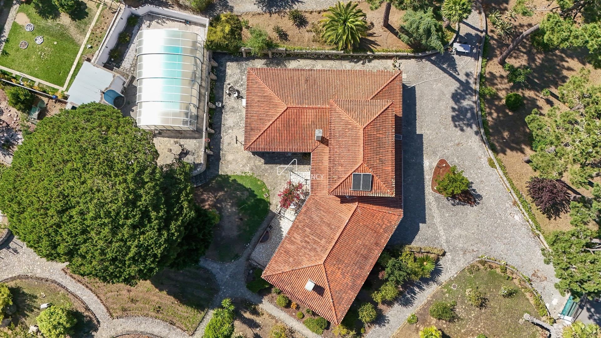 ? Exceptional Estate in Colares, Sintra | Sustainable Luxury Living with Rental Income & Future Fle