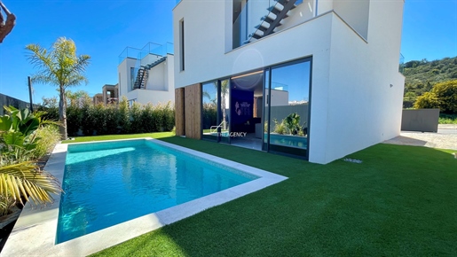 Villa with 3 suites in Albufeira Marina