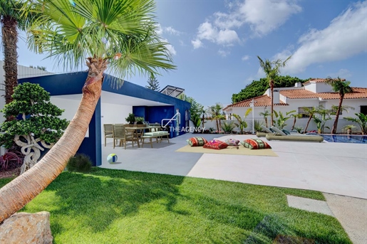 Luxury villa in Estoril with ocean views