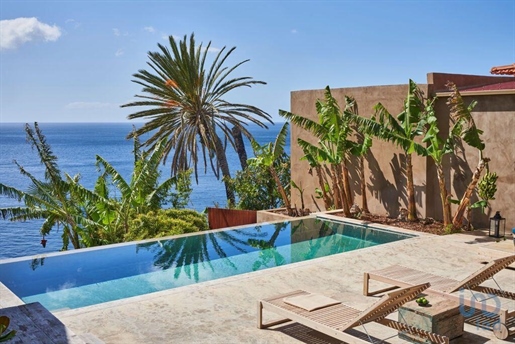 Casa / Villa T2 em Funchal (Santa Maria Maior) de 415,00 m²