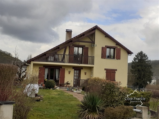 Vireux Detached house 5 bedrooms, habitable on one level, with garage and land