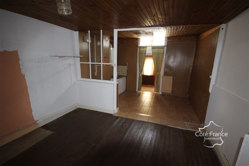 Givet Residential house on 3 levels, close to shops