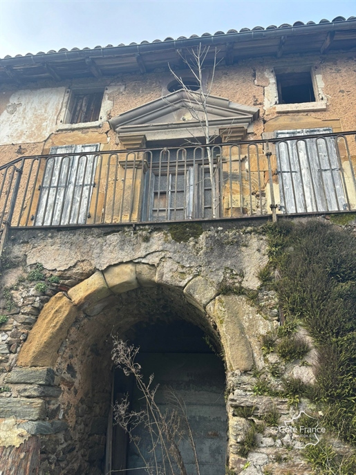 Antigo Auberge para renovar para venda St. Santin-De-Maurs , 15600 Cantal / Aveyron