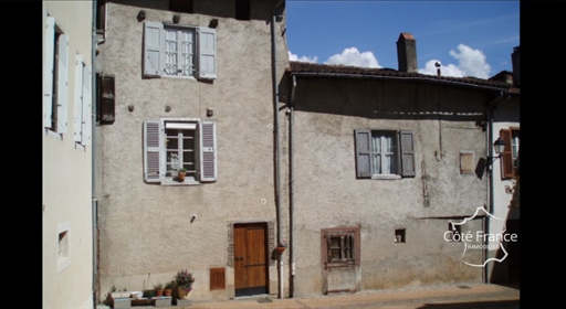 Продается 2 деревенских дома под ремонт в Maurs (15600) Cantal, Овернь