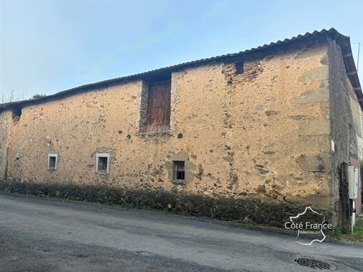 Grange à renover au centre d'un petit village, St. Santin-De-Maurs 15600 Cantal / Aveyron