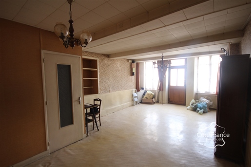 Fumay House to renovate in the city center. 30 minutes from Charleville-Mézières and Givet