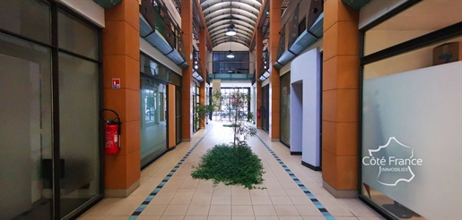 Charleville-Mézières Immeuble commerces et bureaux partiellement loué