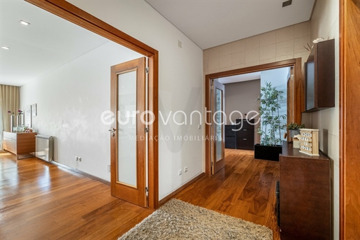 Köp: Lägenhet (2400)