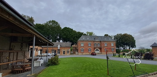 Aisne Chevennes - Splendid farmhouse with multiple buildings in excellent condition, nestled on a va