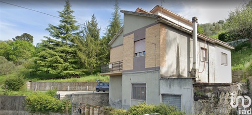Detached house / Villa for sale 239 m² - 4 bedrooms - Ascoli Piceno