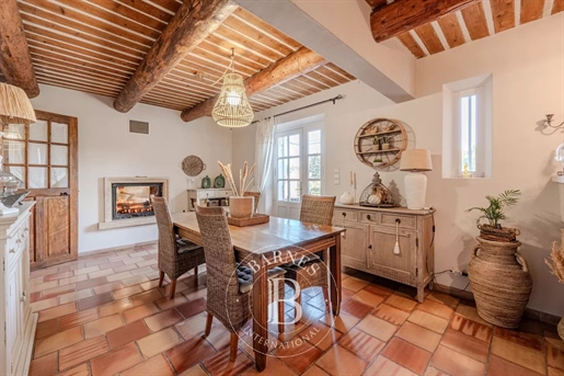 Aix En Provence - Charming Property - 6 Bedrooms - Swimming Pool - Large Garden
