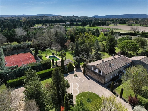 Between The Alpilles And The Luberon - Character Farmhouse - 6 Bedrooms - Tennis Court And Outbuildi