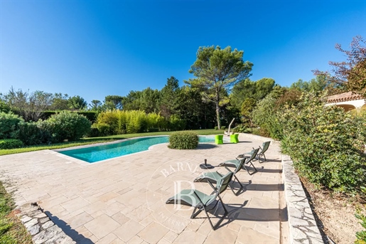 Aix En Provence - 5 Bedroom House - Swimming Pool