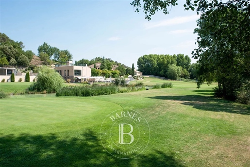 Hotel 5 Restaurant Spa Golf Provence Close To Luberon