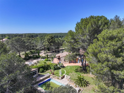 Grans - Near Salon De Provence And Les Alpilles - Property - 7Acres - Swimming Pool
