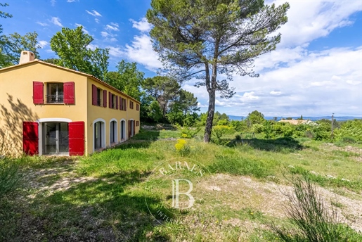 Aix-en-Provence - Renoviertes und vergrößertes Haus - 163 m² - 5 Schlafzimmer - Garten 3100 m² - Fr