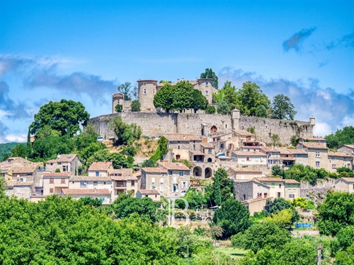Mane - Haute Provence - Schloss aus dem 12. Jahrhundert