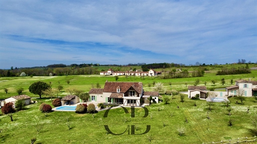 Villa à vendre au cœur d'un domaine avec golf en Dordogne, proche de Bergerac