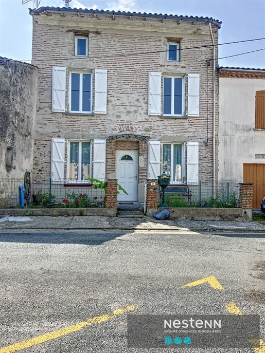 10 minutes from Villeneuve sur lot Maison Pinel Hauterive 4 Bedrooms 160 m2