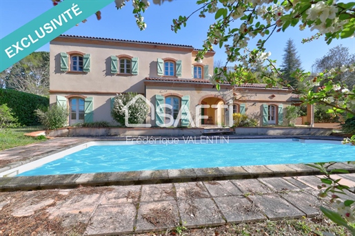 Exclusively, on the Domaine de La Valade in Montastruc La Conseillére Dominant villa of 258 m2 av