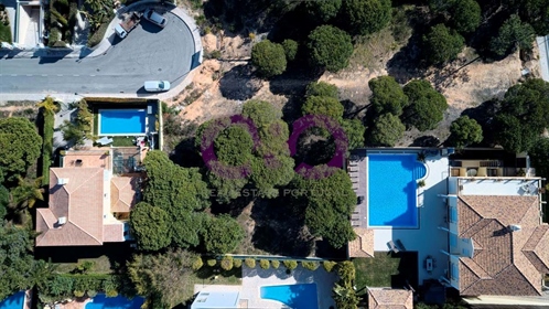 Grand terrain pour la construction dans un développement de luxe en Algarve