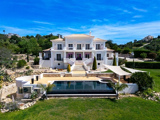 Stunning 5-Bedroom Villa in Picturesque Loulé with Sea and Countryside Views