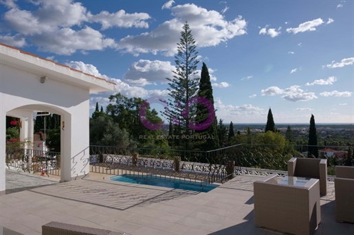 Villa unique avec une vue imprenable à Almancil